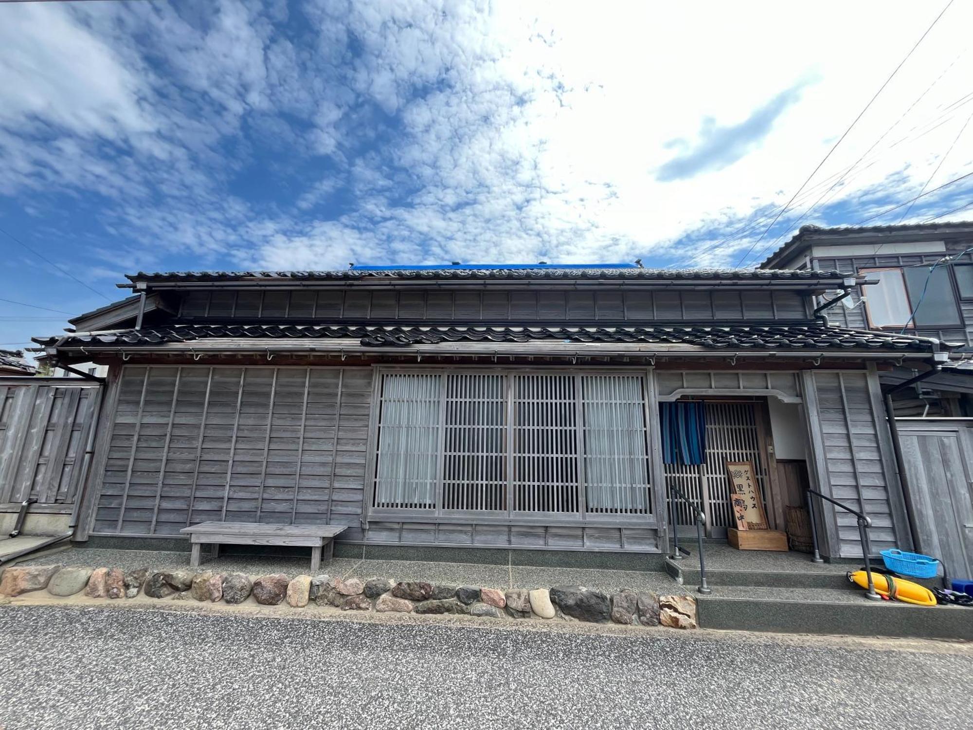 ゲストハウス黒島 Anamizu Bagian luar foto