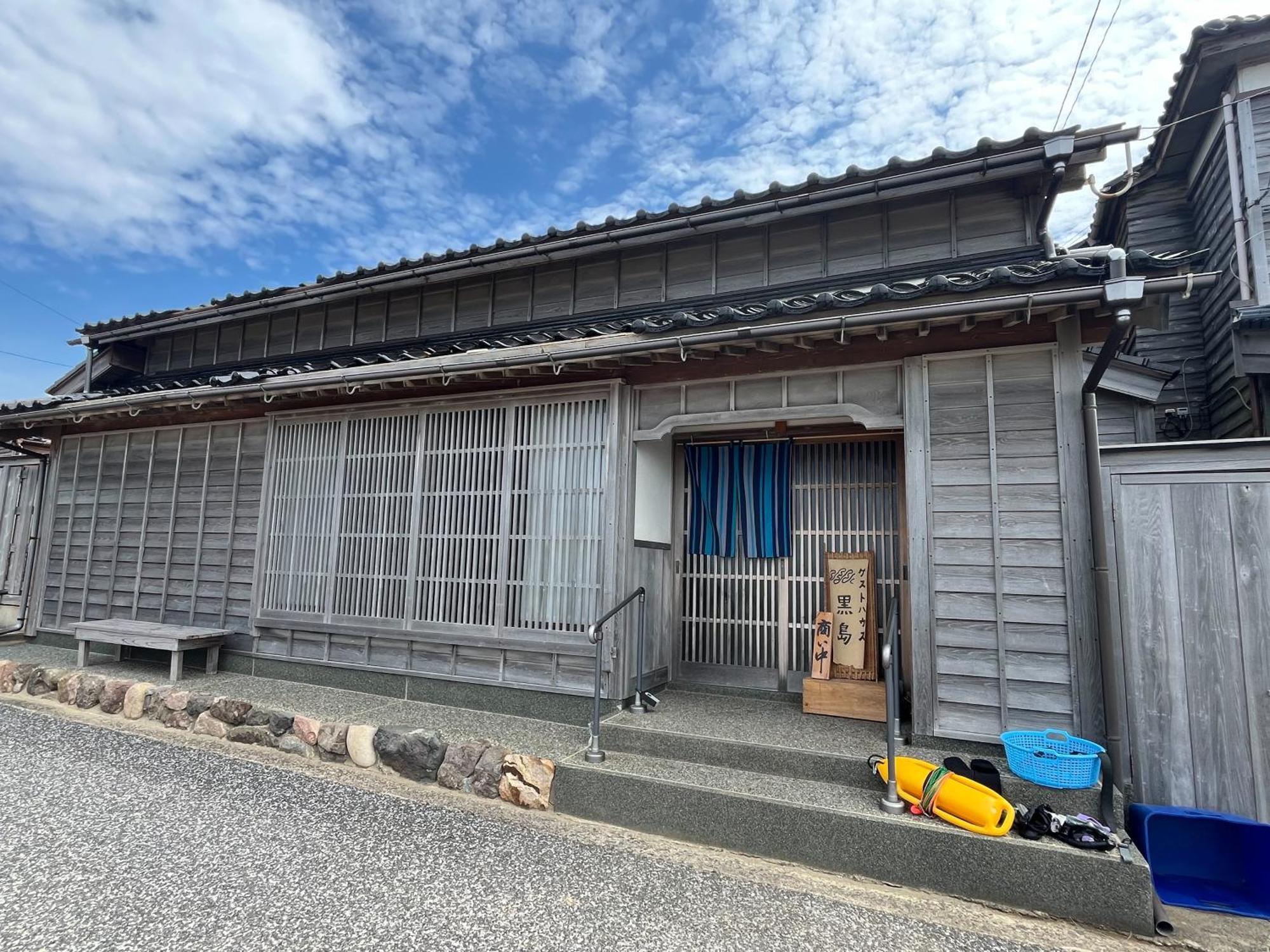 ゲストハウス黒島 Anamizu Bagian luar foto